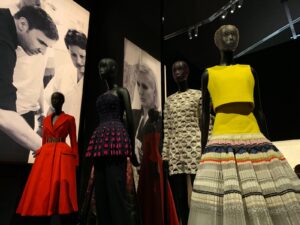 Styl boho – moda inspirowana wolnością i naturą