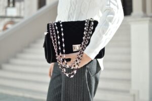 Moda z drugiej ręki – styl, który dba o planetę